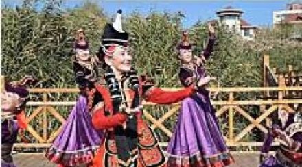 Xinjiang's Mongolian Sawurdeng Dance